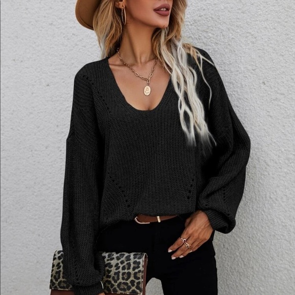 Gray knit V neck sweater - Picture 12 of 16